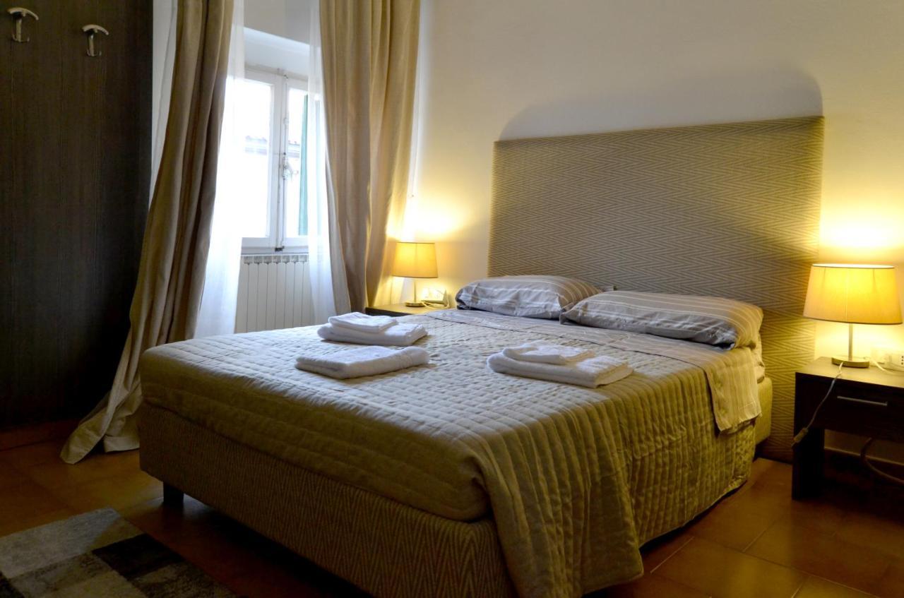 Gabrielli Rooms Et Apartments Sant Antonio Alloggio 4 M0230914084 Verona Exterior foto
